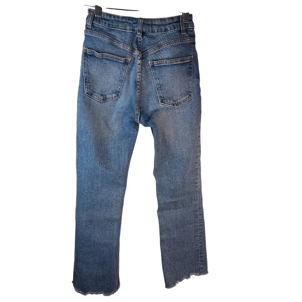 ZARA High-Rise Size 0 Straight Leg Frayed Hem Jeans Light Wash Denim